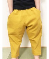 イエロー