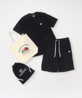 ブラック