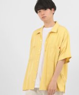 イエロー