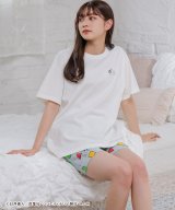 オフホワイト