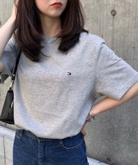 TOMMY HILFIGER/【TOMMY HILFIGER / トミーヒルフィガー】トップス 半袖 Tシャツ ビッグシルエット クルーネック ワンポイント 無地 ロゴ コットン100%/504682547