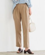 ベージュ
