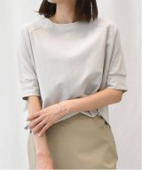 ライトグレー