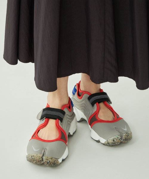 Web限定 Nike ナイキ エアリフト スニーカー マルチ グリーンレーベルリラクシング Green Label Relaxing D Fashion