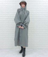 グレー