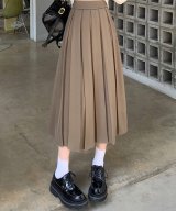 ベージュ