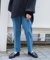 ブルー