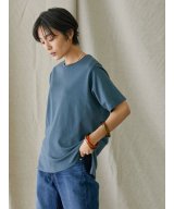 ブルー
