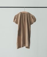 ベージュ