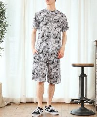 TopIsm/セットアップ メンズ 上下セット 吸汗速乾加工 ドライメッシュ クルーネック 半袖 Tシャツ 総柄 カモフラ迷彩柄 リーフ柄 ショートパンツ ショーツ 男女兼用/504716063