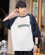 ライトベージュ
