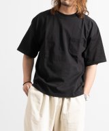 ブラック