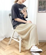 アイボリー