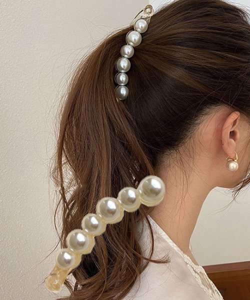 ヘアアクセ ヘアクリップ  パール 蝶  ゴールド