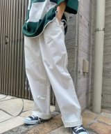 ホワイト