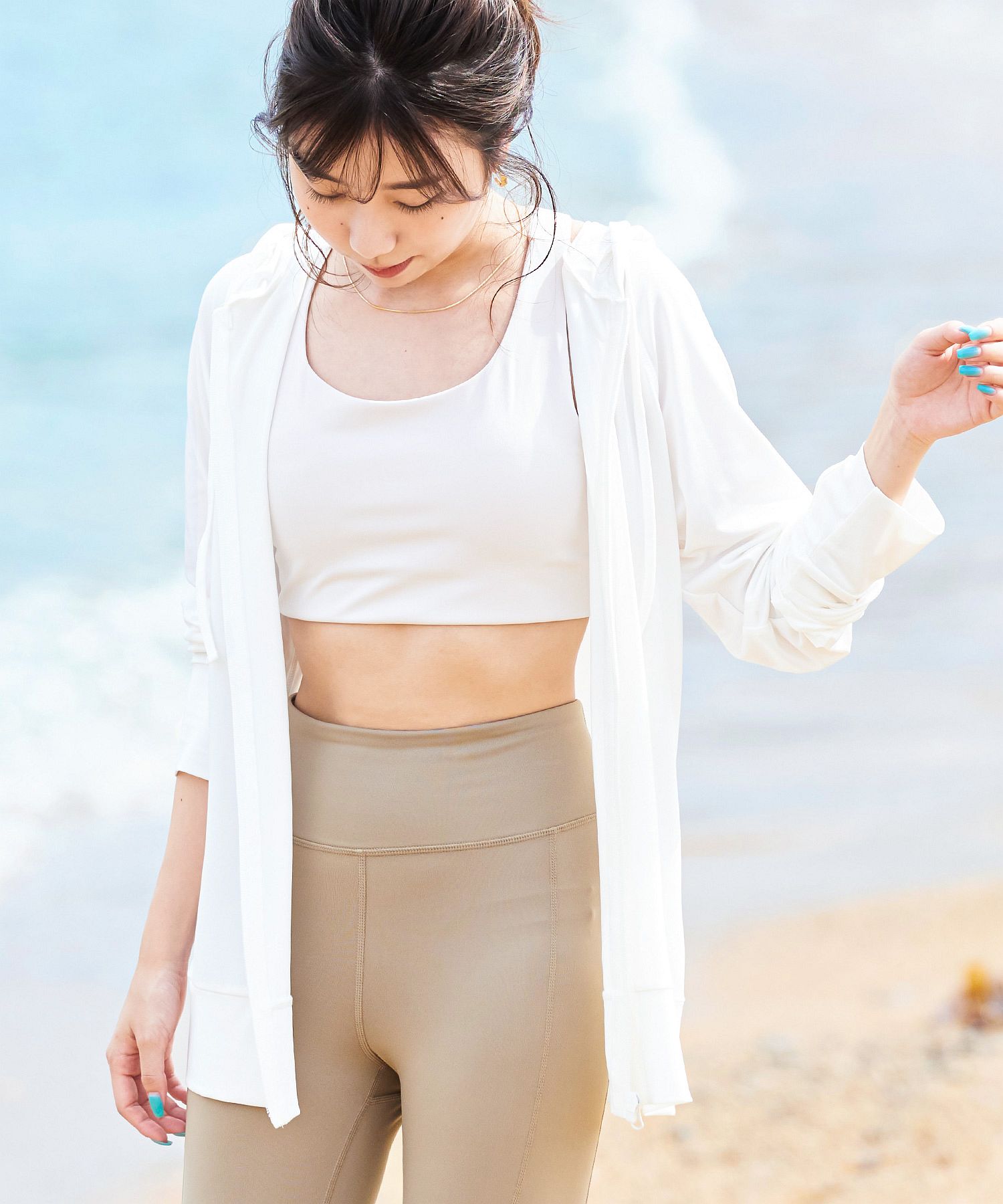 羽織るだけで気軽にUV対策? ラッシュガード レディース UPF50＋