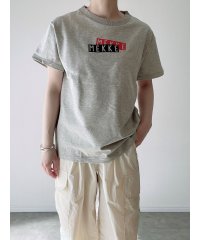 MEKKE/MEKKEボックスロゴTシャツ（低身長向け）/504698960