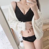 ブラック