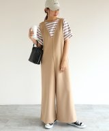 ベージュ