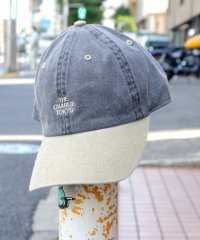 MAISON mou/【THE CHARLIE TOKYO/ザチャーリートーキョー】2tone logo twill low cap 2 2トーンロゴツイルローキャップ/504810131
