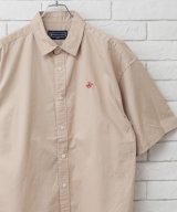 ベージュ
