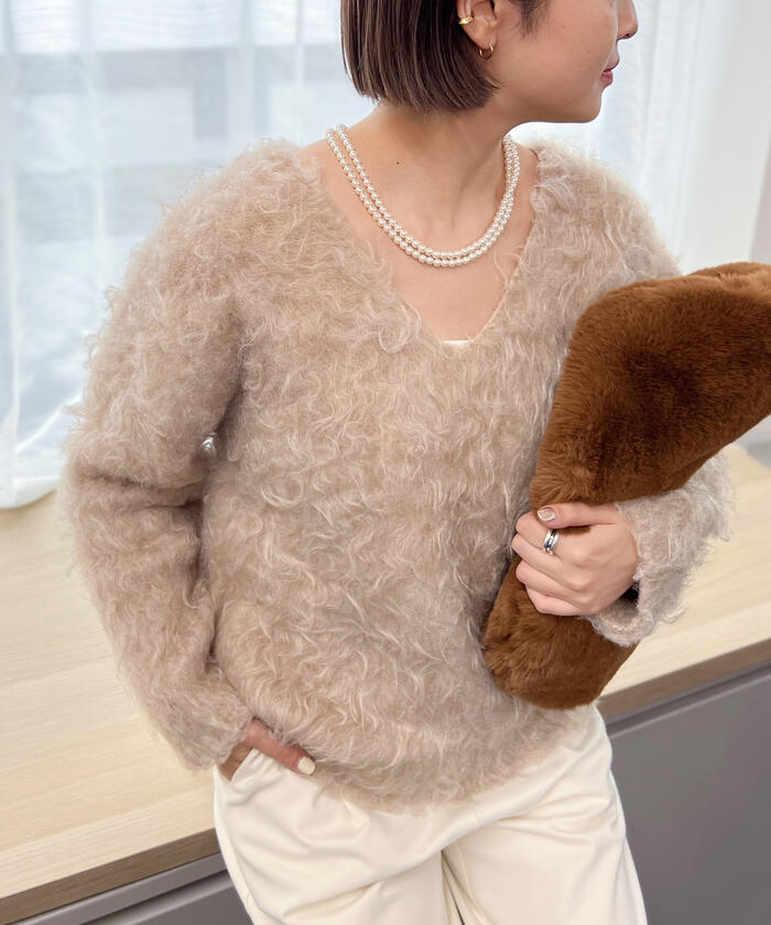 驚きの価格 セール】◇【WEB限定】シャギーVネックプルオーバーニット トップス