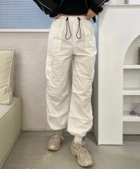 shopnikoniko/バルーンシルエット イージーカーゴパンツ 【即納】 カーゴパンツ ワイドパンツ サルエルパンツ ミリタリー ハイウエスト バルーン 韓国ストリート ストリート /504818907