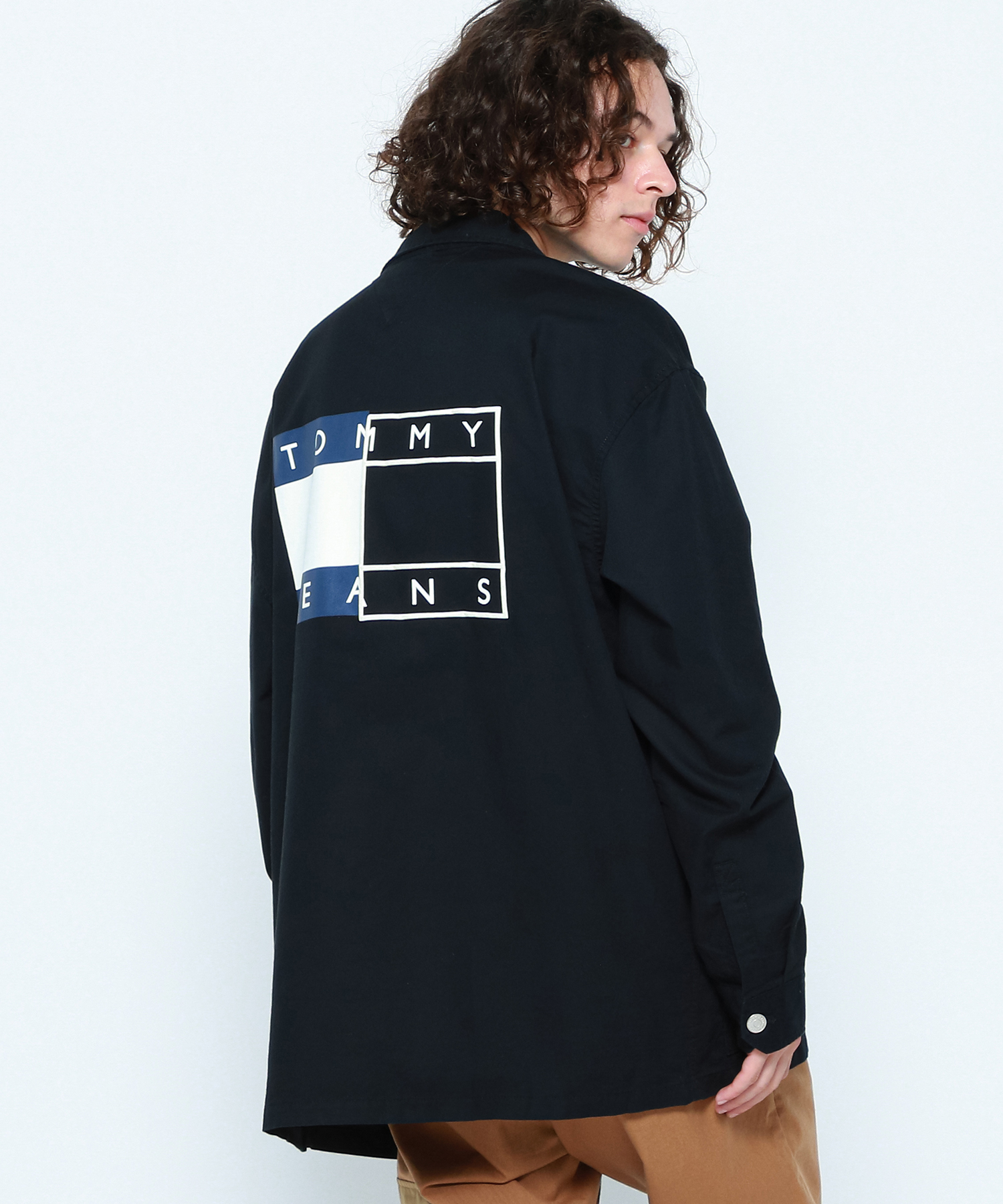 トップス Tom セール】トミージーンズ TOMMY JEANS ツイストフラッグオーバー