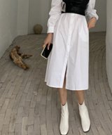 ベージュ