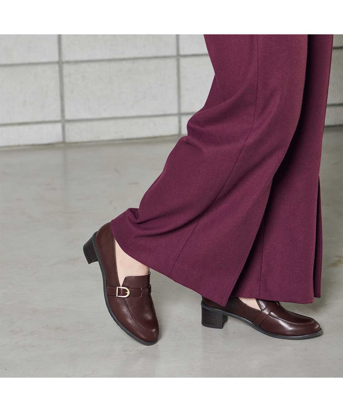 クーポン】【セール 31%OFF】ベルトデザインヒールローファー