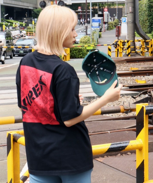 バンダナプリント　Tシャツ　プリスティン バンダナプリント ボックスロゴ Tシャツ/BANDANA PRINT T－SHIRT