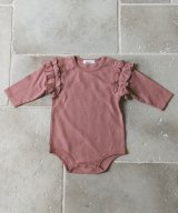 ピンクベージュ