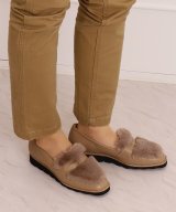 ダークベージュ