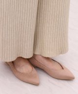 ベージュ