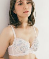 ピンク