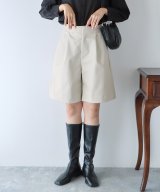 アイボリー