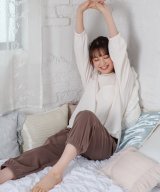 アイボリー