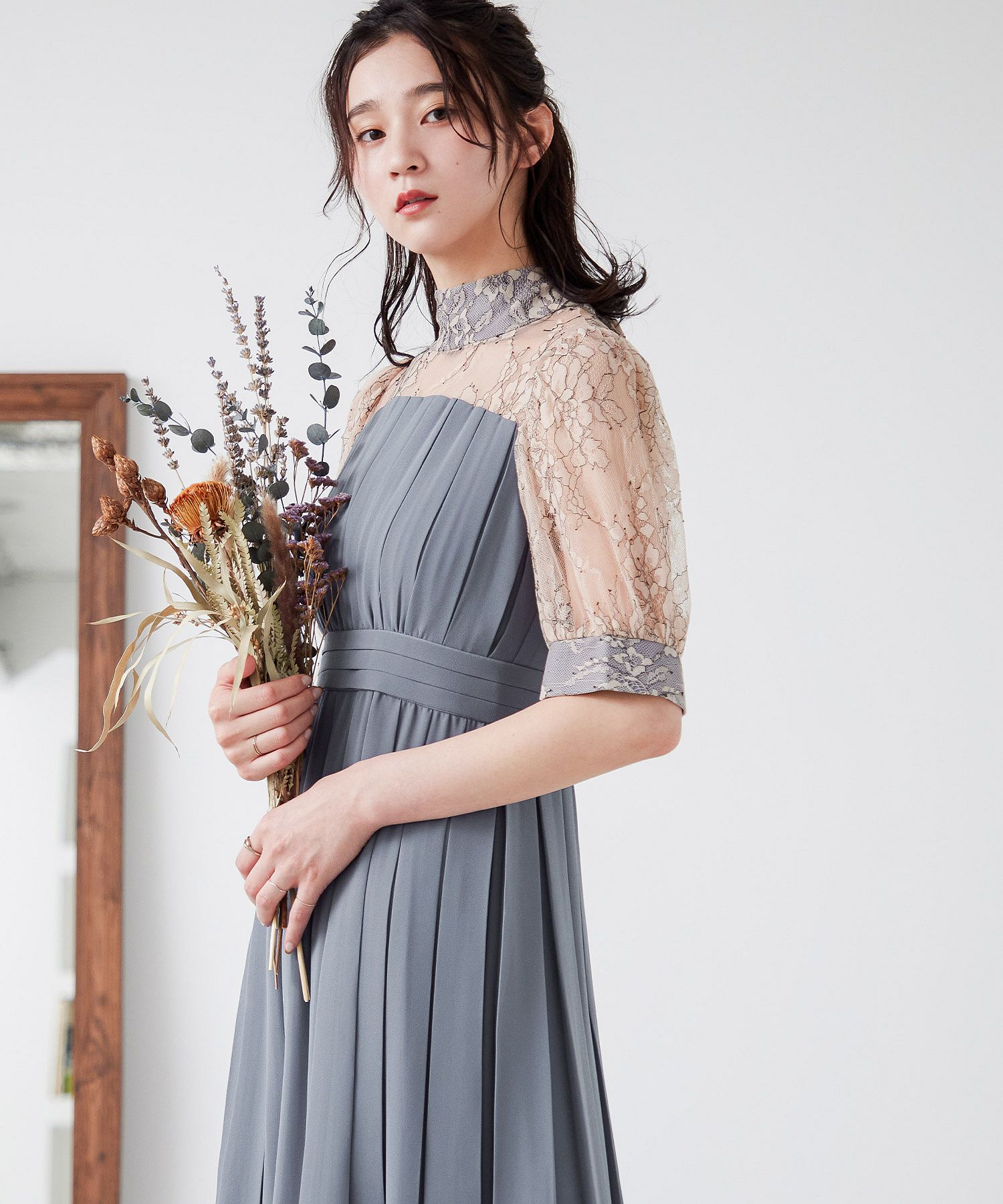 ニアナ niana 胸ヨーククラシカルレースプリーツワンピース