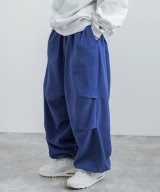 ブルー