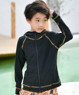 ブラック