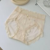 ベージュ