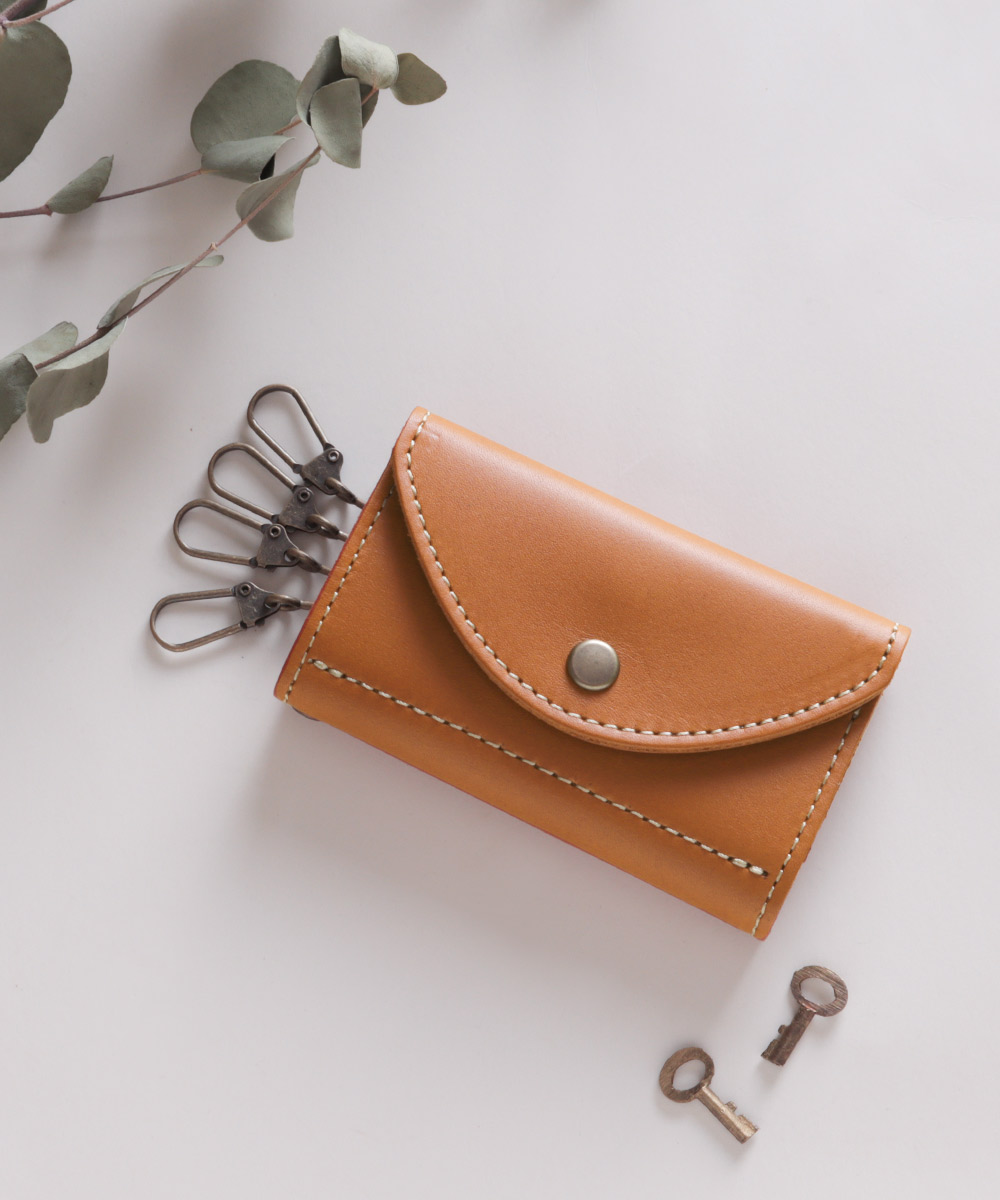 Nao未使用品 美品 フェンディ レザー×シルク混ナイロン キーケース FENDI (フェンディ) ブラックレザー オーガナイザー カメラ