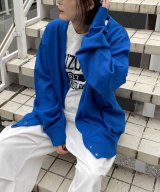 ブルー