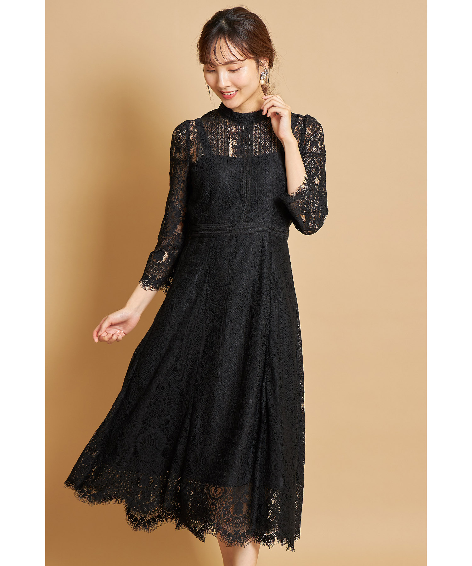 裾スカラップカットパネルレース×ラインレースワンピース 裾スカラップカットパネルレース×ラインレースワンピース