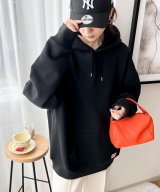 ブラック
