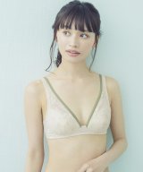 グレー