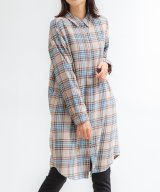ベージュ