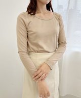 ベージュ