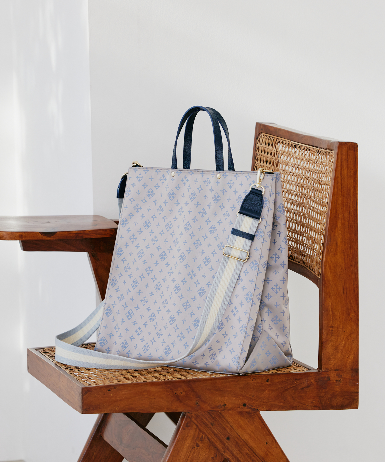 セール 40%OFF】《SHOPPER》トートバッグL(CE－157)(504686875