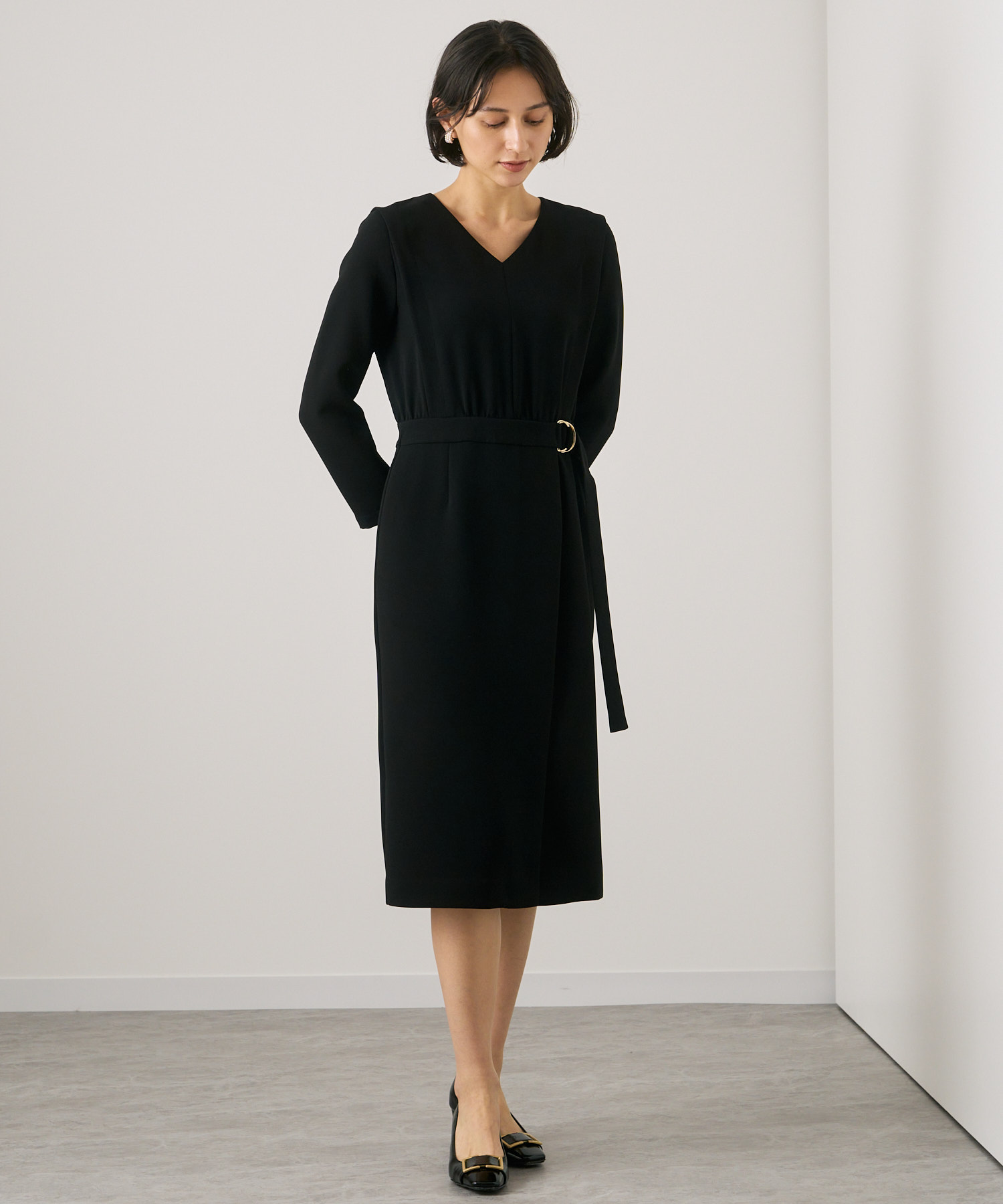 セール】パウダリーダブルクロスVネックワンピース(504973892) | アナイ(ANAYI) - d fashion